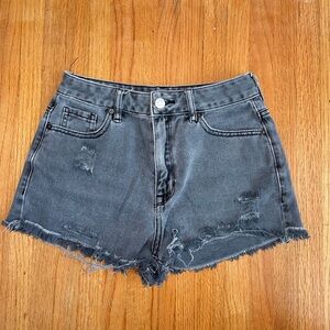 High Rise Festival Jean Shorts
PacSun
Size 25